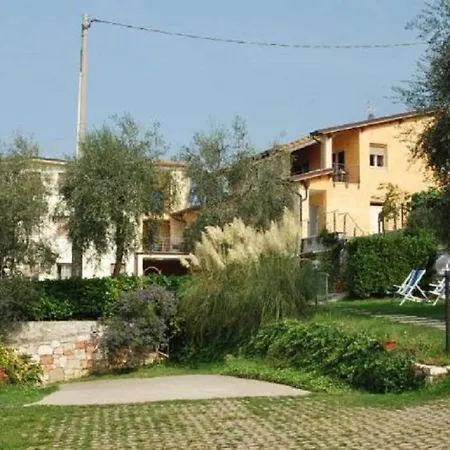 Üdülőközpont Margherita Mono Castelletto di Brenzone